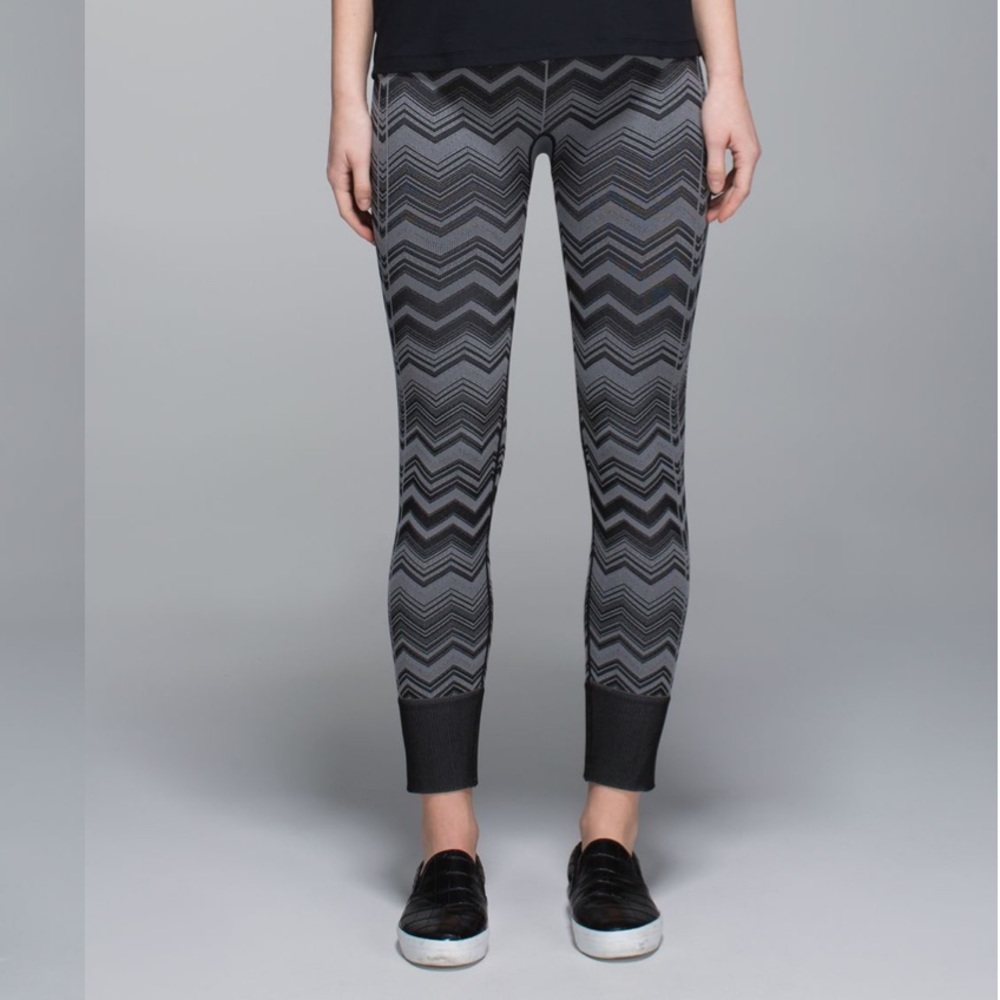 EUC Lululemon Ebb To Street Pant
